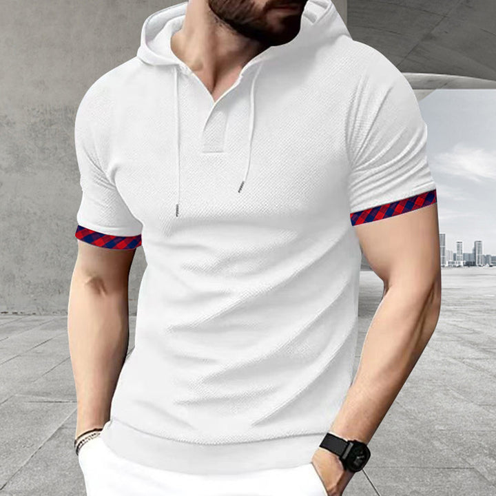 Herren polo shirt med huva och dekorativ ärmslut Mirla-Eva Jonsson