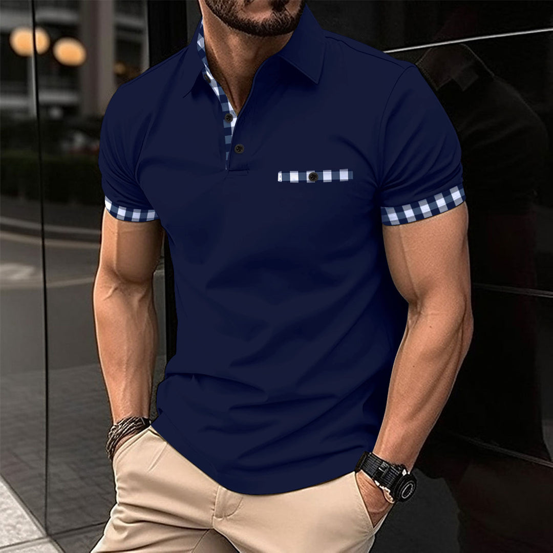 Herren polo shirt med innovativ krage- och fickdetalj Mirla-Eva Jonsson