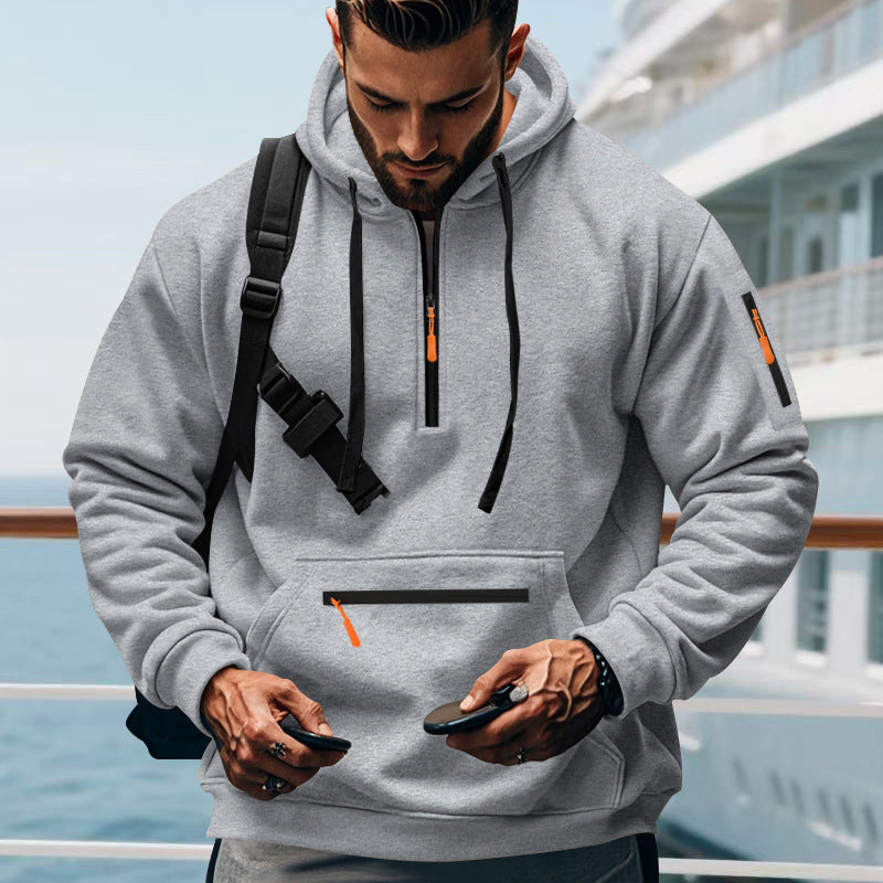 Herren sportig hoodie med praktiska blixtlåsfickor Mirla-Eva Jonsson