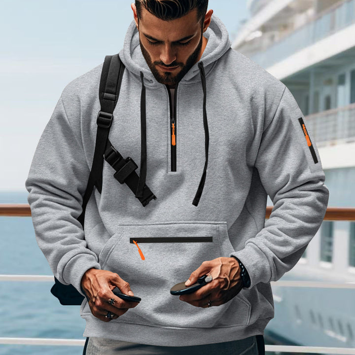 Herren sportig hoodie med praktiska blixtlåsfickor Mirla-Eva Jonsson