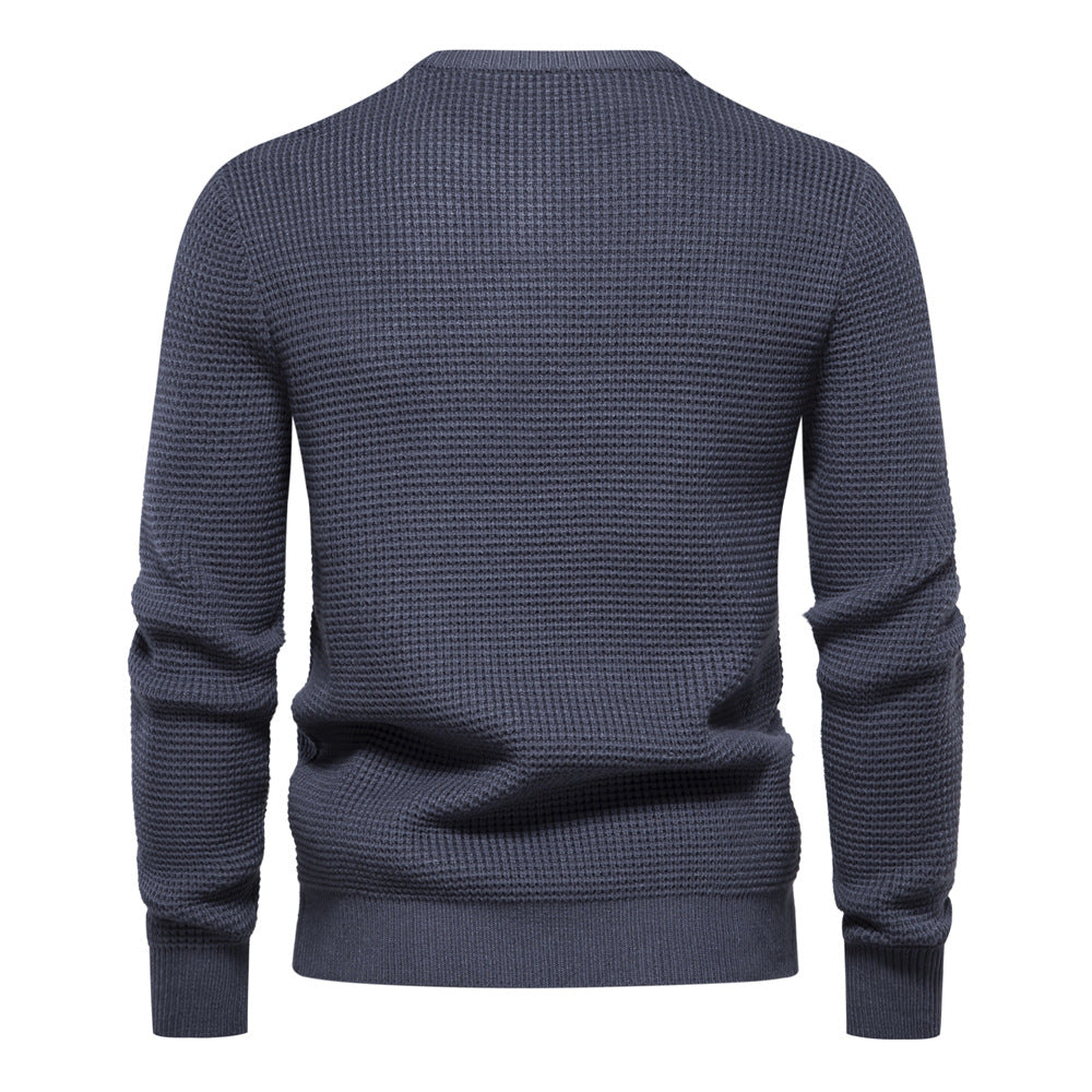 Herren stickad tröja med modern strukturell design Mirla-Eva Jonsson