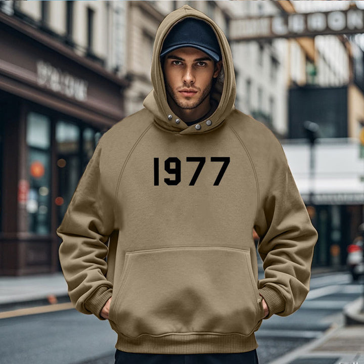 Herrens Bekväm Hoodie med ovanlig design och praktiska fickor Mirla-Eva Jonsson