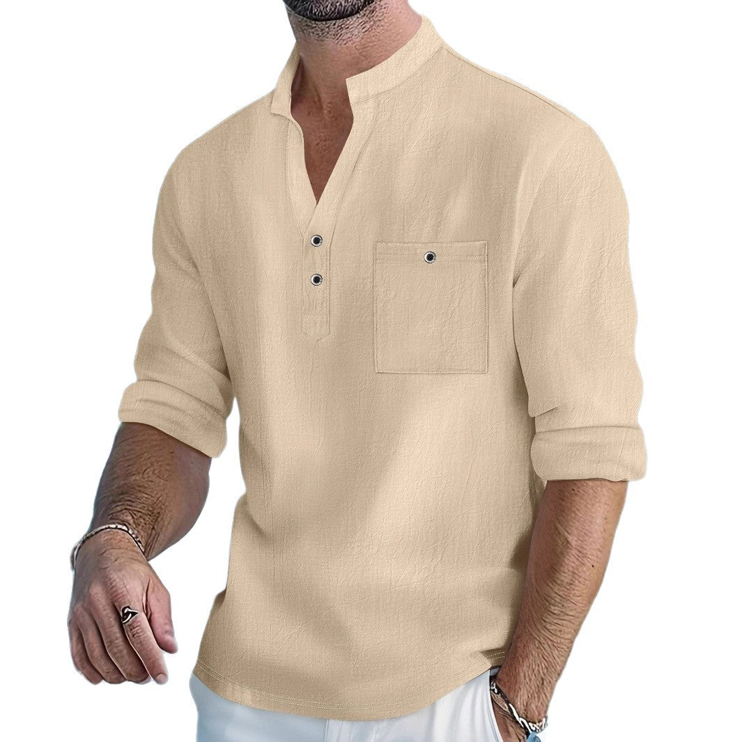 Herrens avslappnad Henley-t-shirt med knapplist och bröstficka Mirla-Eva Jonsson
