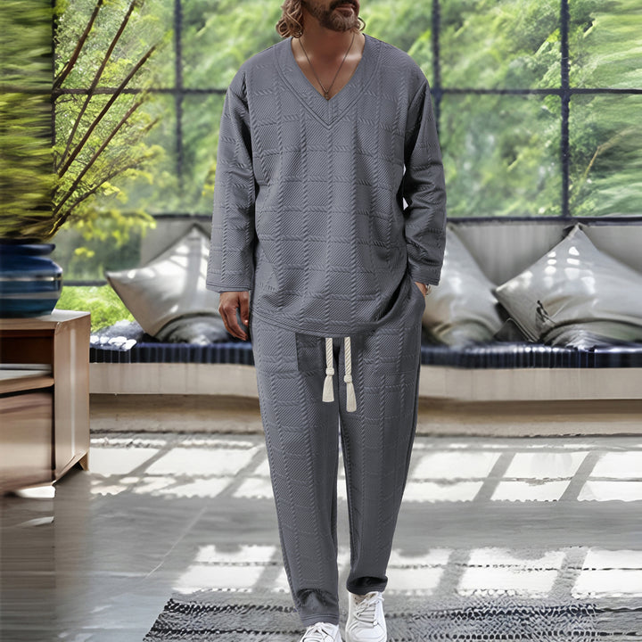 Herrens avslappnad V-ringad fritidsdräkt med strukturerad design Mirla-Eva Jonsson