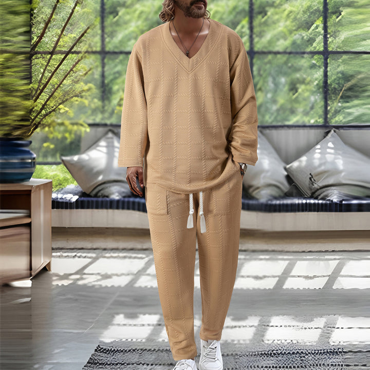 Herrens avslappnad V-ringad fritidsdräkt med strukturerad design Mirla-Eva Jonsson