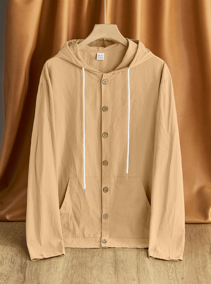 Herrens avslappnad hoodie med strukturerad design och träknappar Mirla-Eva Jonsson