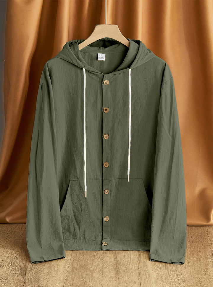 Herrens avslappnad hoodie med strukturerad design och träknappar Mirla-Eva Jonsson