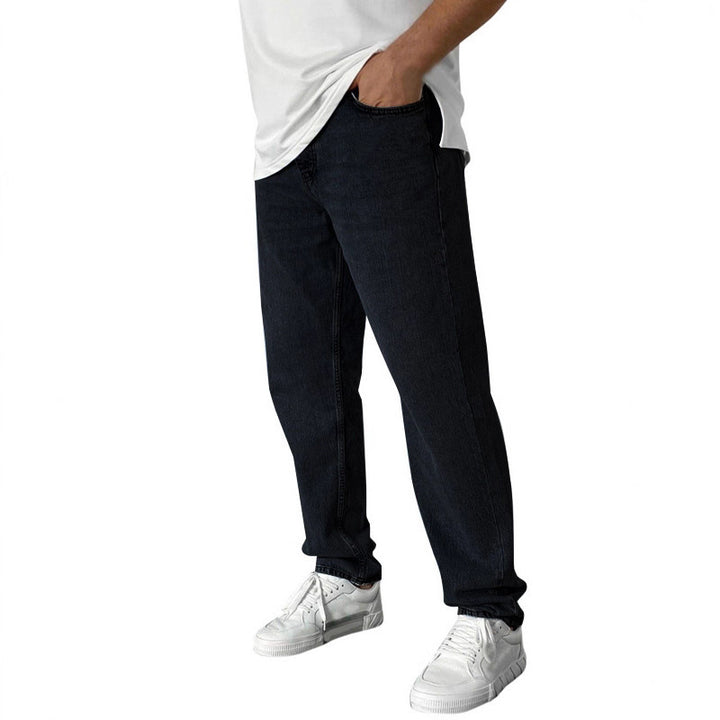 Herrens avslappnade Relaxed-Fit jeans med modern skärning och mångsidiga tvättar Mirla-Eva Jonsson