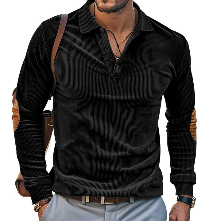 Herrens avslappnade långärmad Henley-T-shirt med strukturerad ribbväv och kontrasterande armbågsfläckar Mirla-Eva Jonsson