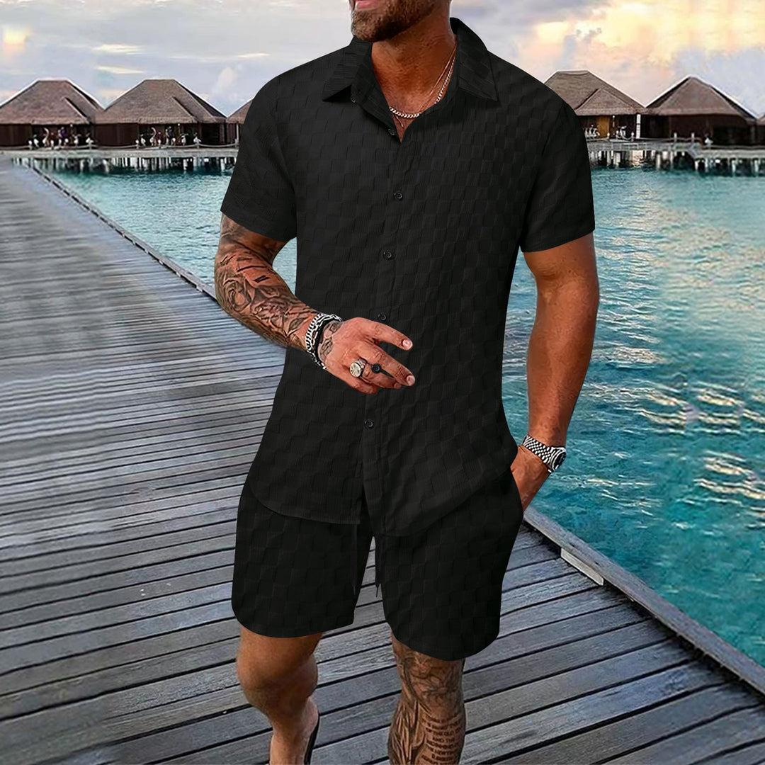 Herrens avslappnade skjorta med strukturerad design och matchande shorts Mirla-Eva Jonsson