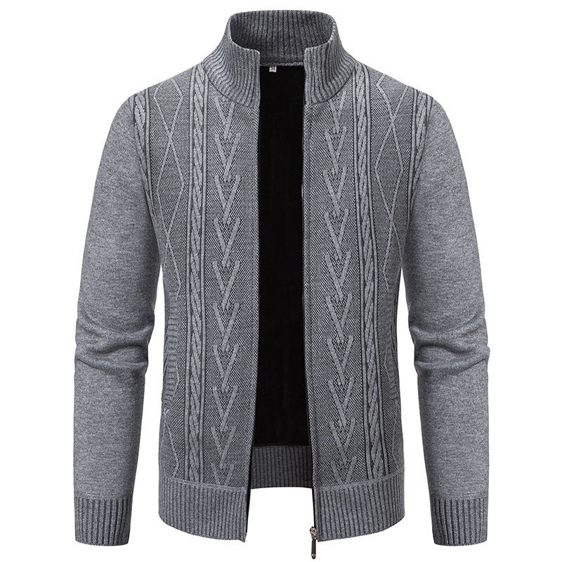 Herrens cardigan med modern flätmönster och hög ståkrage Eva Jonsson-Eva Jonsson