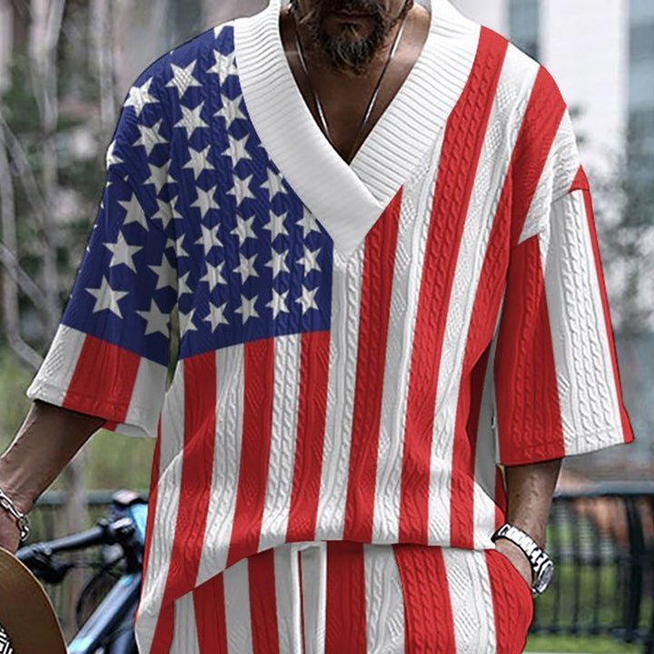 Herrens casual topp med amerikanskt flaggmönster och modern skärning Mirla-Eva Jonsson