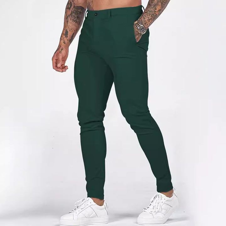 Herrens elegant slim-fit chinos med elastisk midja och praktiska fickor Mirla-Eva Jonsson
