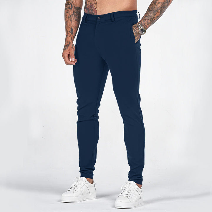 Herrens elegant slim-fit chinos med elastisk midja och praktiska fickor Mirla-Eva Jonsson