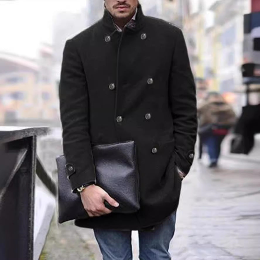 Herrens elegant ull Dufflecoat med dubbelknapprad och praktiska fickor Mirla-Eva Jonsson