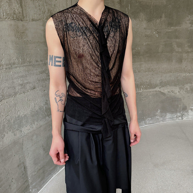 Herrens fashionabel ärmlös topp med transparent design och raffinerade detaljer Mirla-Eva Jonsson