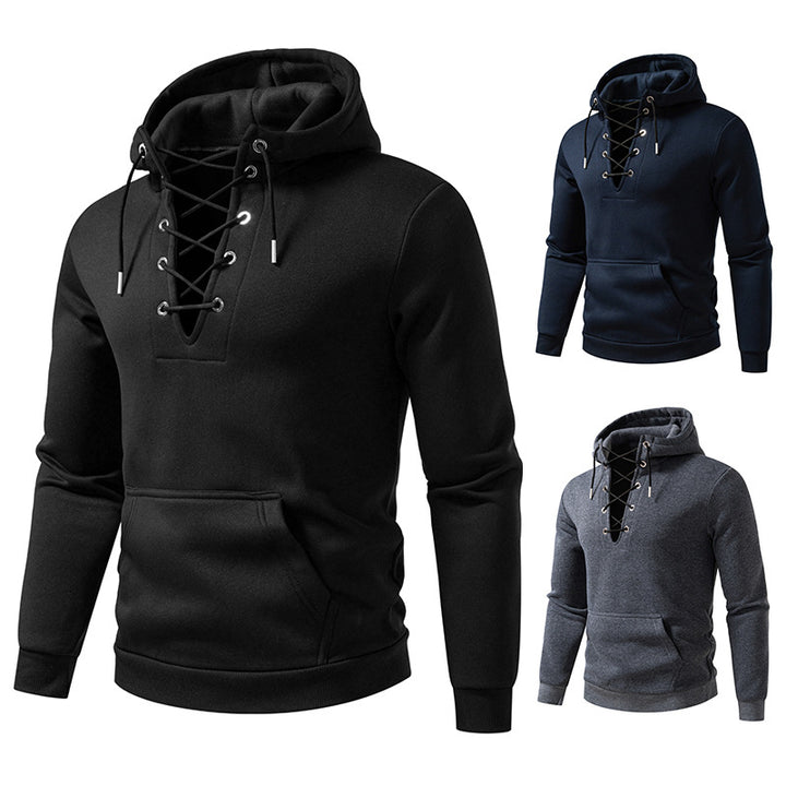 Herrens hoodie med moderiktig snördesign Mirla-Eva Jonsson