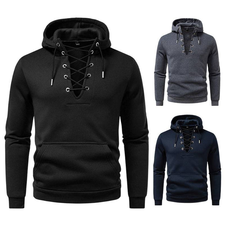 Herrens hoodie med moderiktig snördesign Mirla-Eva Jonsson