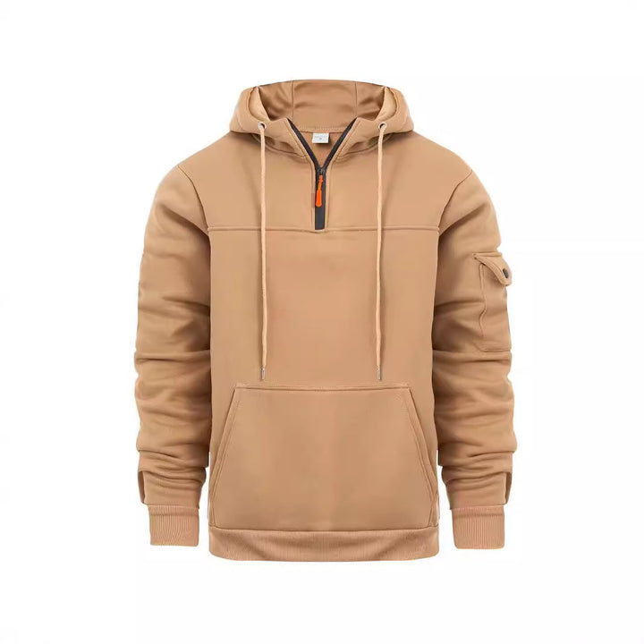 Herrens hoodie med praktiska fickor från Mirla-Eva Jonsson