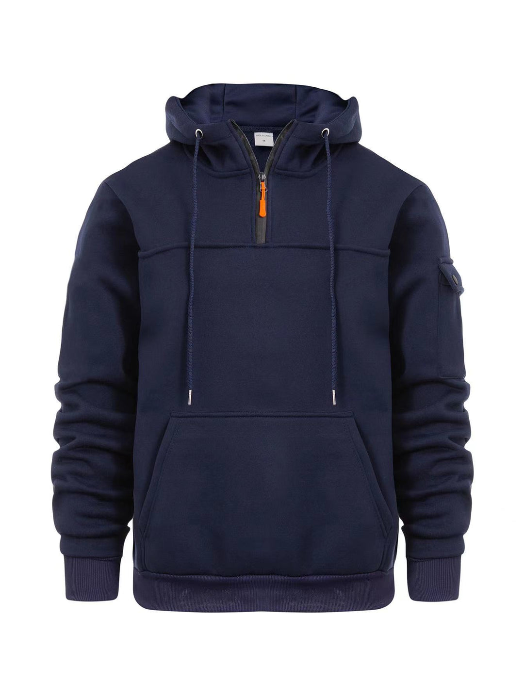 Herrens hoodie med praktiska fickor från Mirla-Eva Jonsson