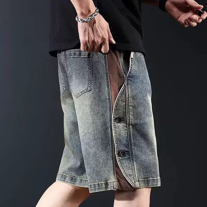 Herrens lösa denimshorts med knälång passform och justerbar dragsko Mirla-Eva Jonsson