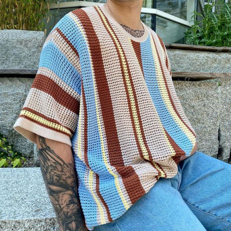 Herrens luftig stickad T-shirt i modernt design med mönstrad tyg Mirla-Eva Jonsson