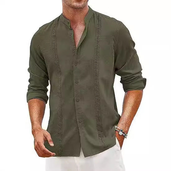 Herrens moderiktigt långärmad skjorta med Henley-krage och eleganta knappr detaljer Mirla-Eva Jonsson