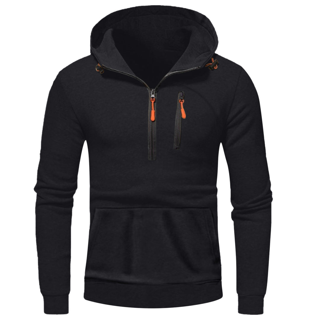 Herrens modern hoodie med innovativ halv dragkedja Mirla-Eva Jonsson