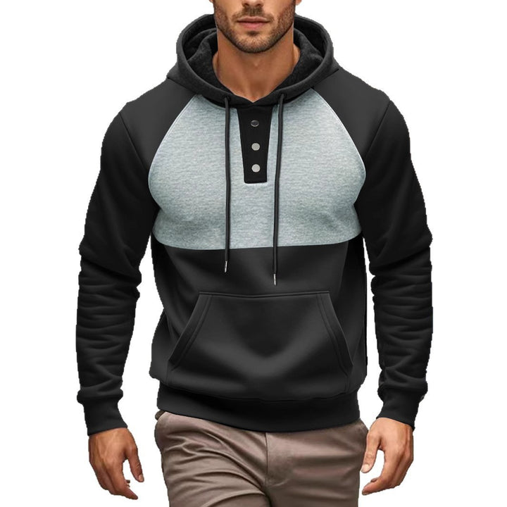 Herrens modiga hoodie med knapplist och kontrastdesign Mirla-Eva Jonsson