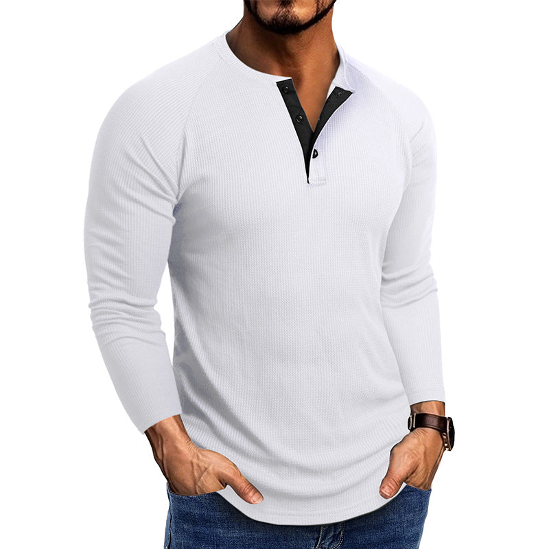 Herrens modiga långärmad Henley-tröja med strukturerat tyg och eleganta knappräntor Mirla-Eva Jonsson