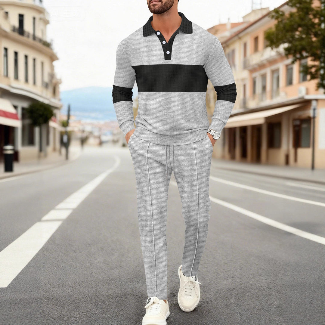 Herrens modiga långärmad polo med strukturerad design och bekväma joggingbyxor Mirla-Eva Jonsson
