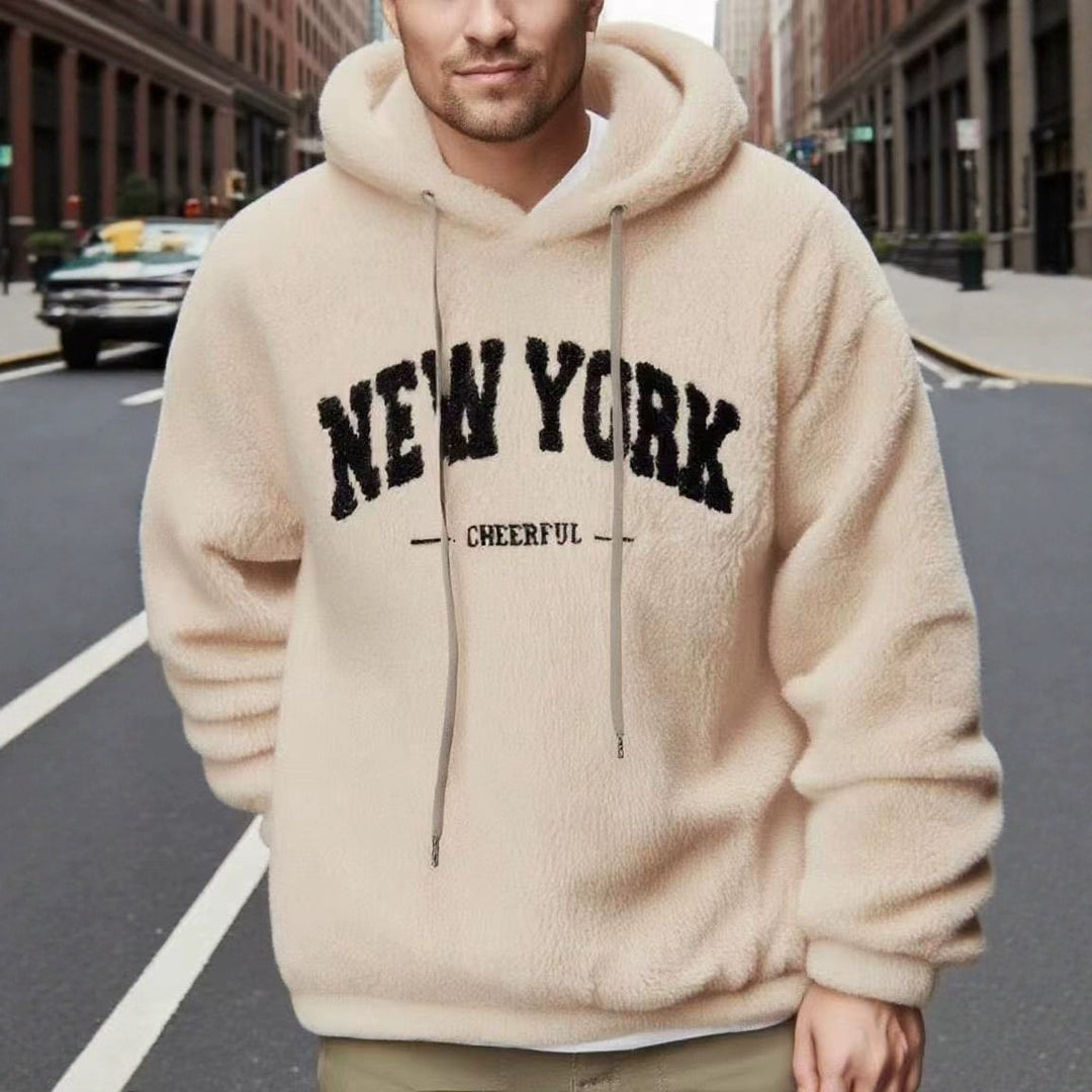 Herrens mysiga fleece-hoodie med sportig text Mirla-Eva Jonsson