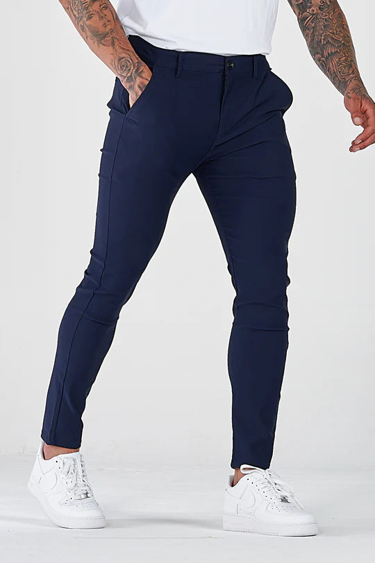 Herrens slim fit chinos med elastisk linning och stilren design Mirla-Eva Jonsson