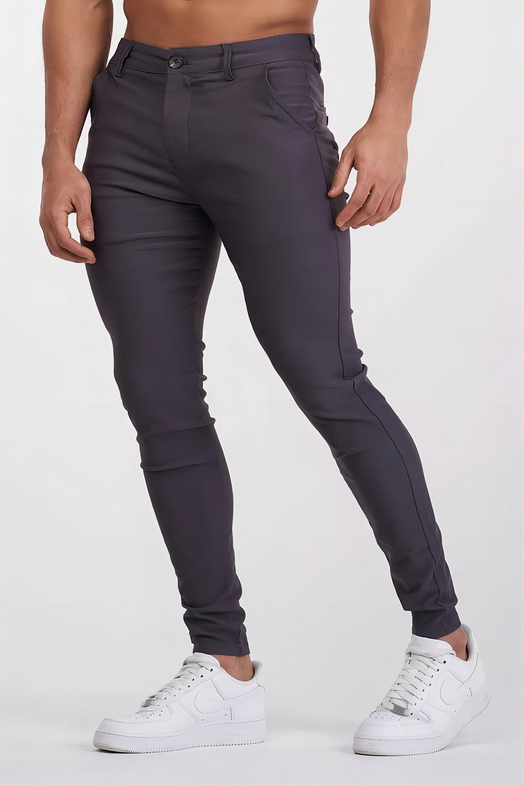 Herrens slim fit chinos med elastisk linning och stilren design Mirla-Eva Jonsson