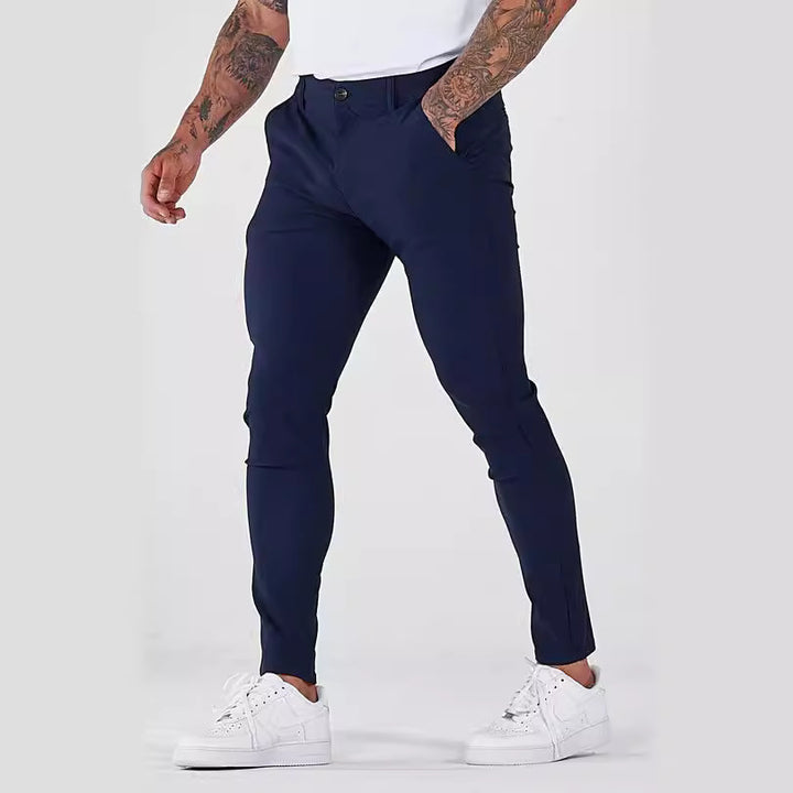 Herrens slim fit chinos med elastisk linning och stilren design Mirla-Eva Jonsson