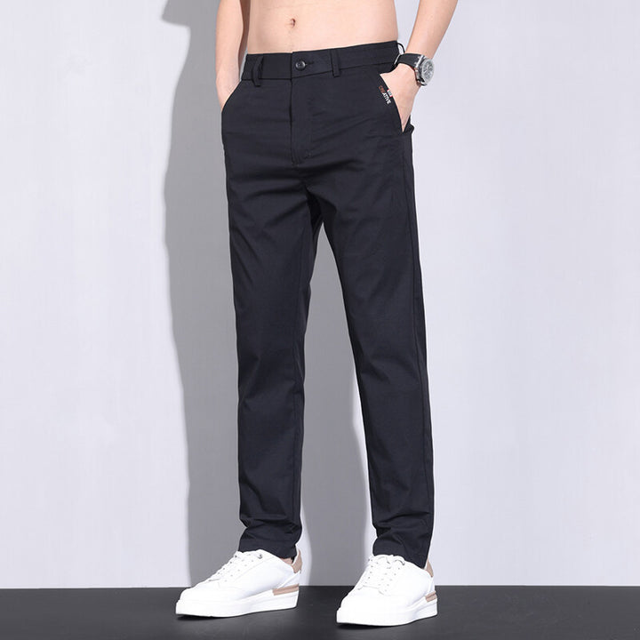 Herrens trendy chinos med elastisk midja och praktiska sidofickor Mirla-Eva Jonsson