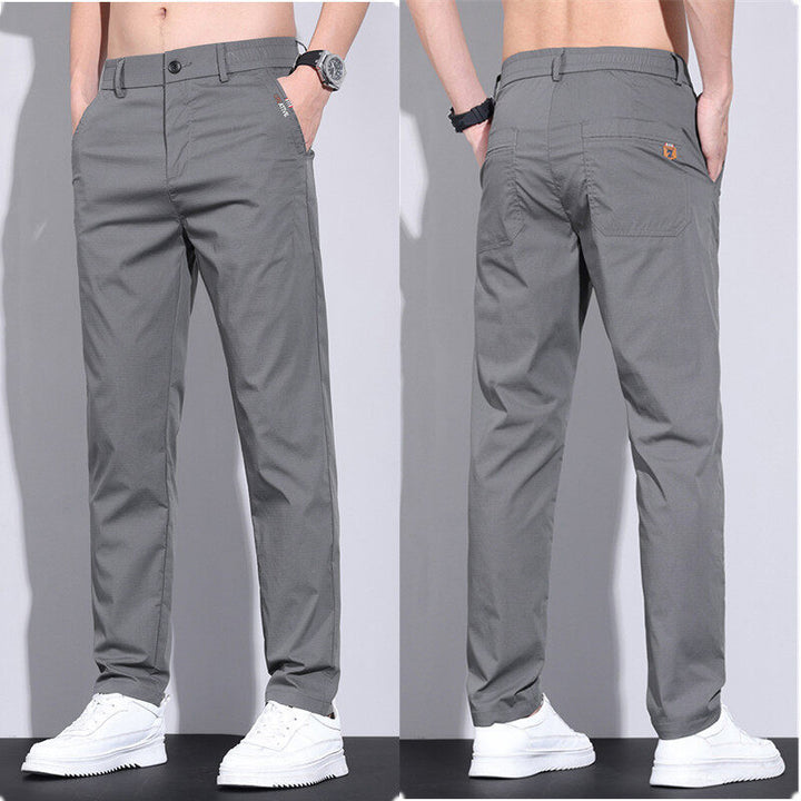 Herrens trendy chinos med elastisk midja och praktiska sidofickor Mirla-Eva Jonsson