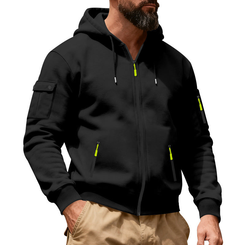 Herrensportig Hoodie med praktiska dragkedjefickor Mirla-Eva Jonsson