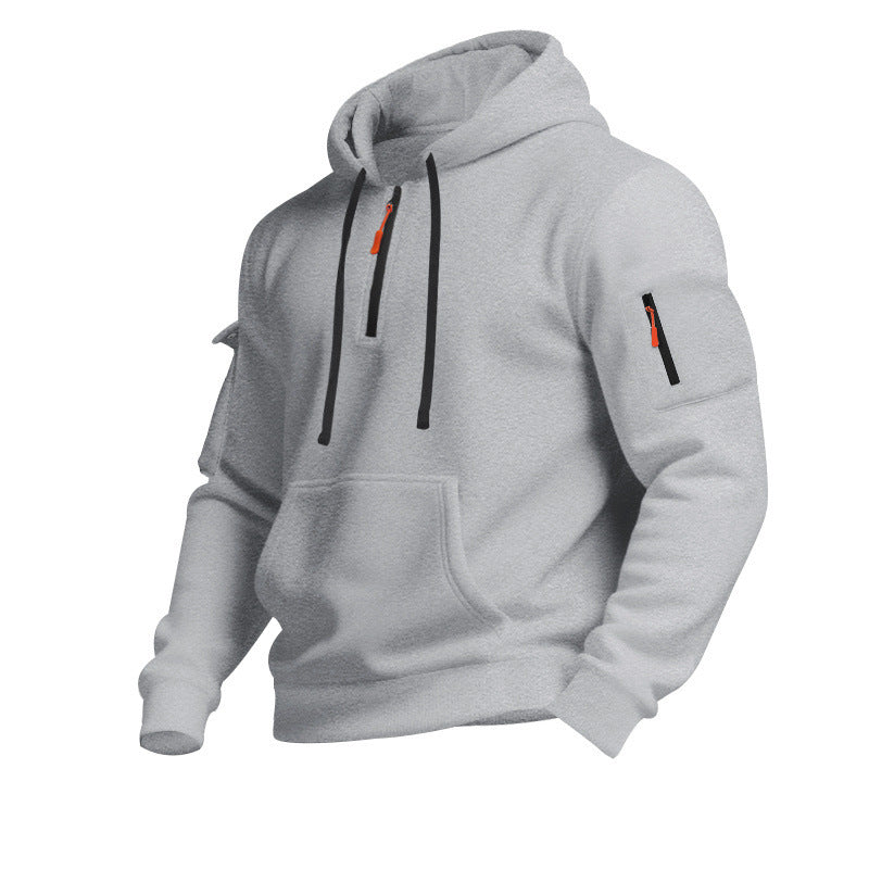 Herrensportigt hoodie med funktionella dragkedjefickor Mirla-Eva Jonsson