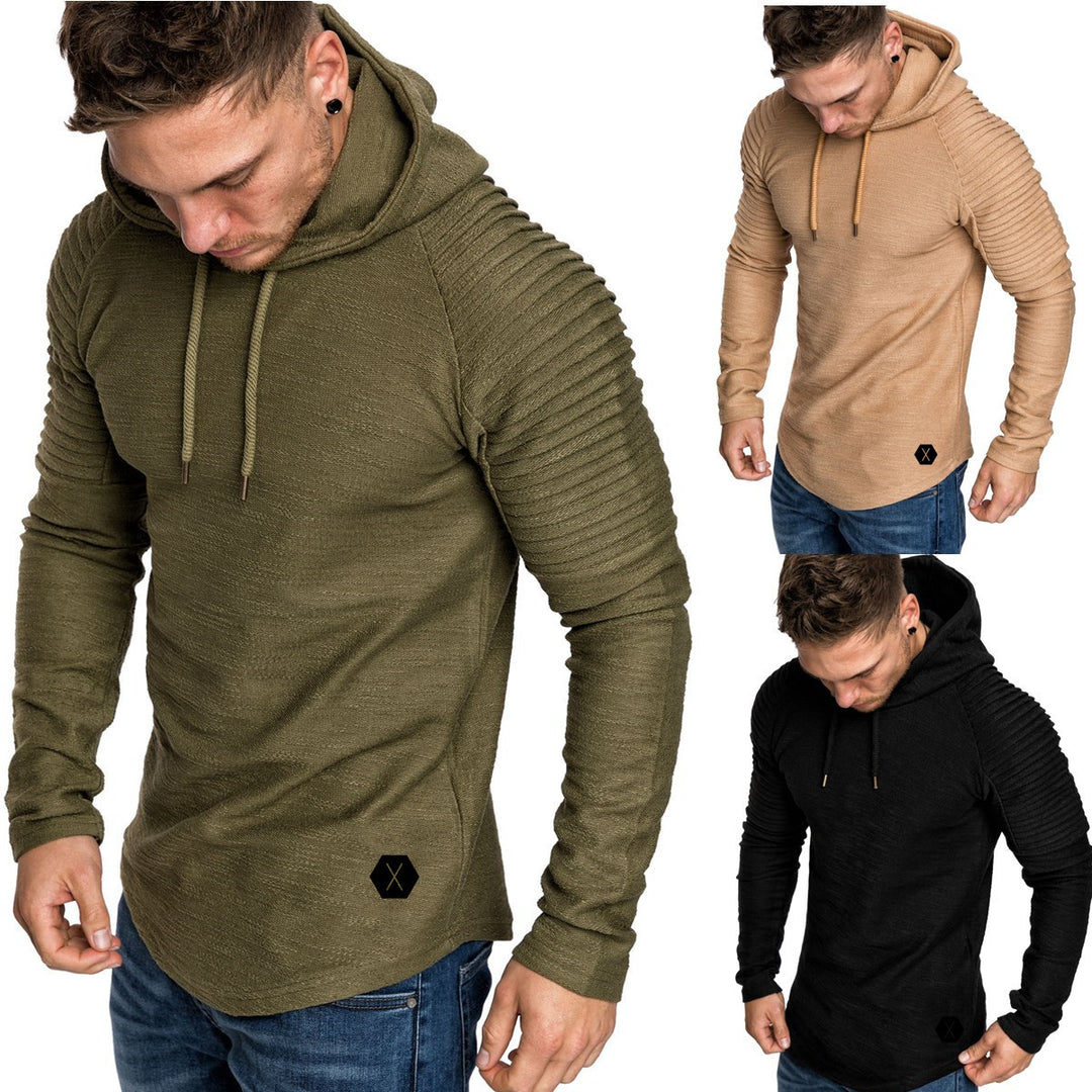 Herrhoodie med strukturerad design och moderna raglanärmar Mirla-Eva Jonsson