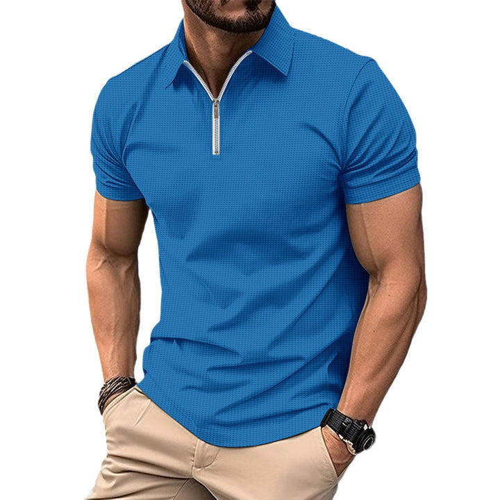 Herrkortärmad poloshirt med dragkedja och strukturerad design Mirla-Eva Jonsson