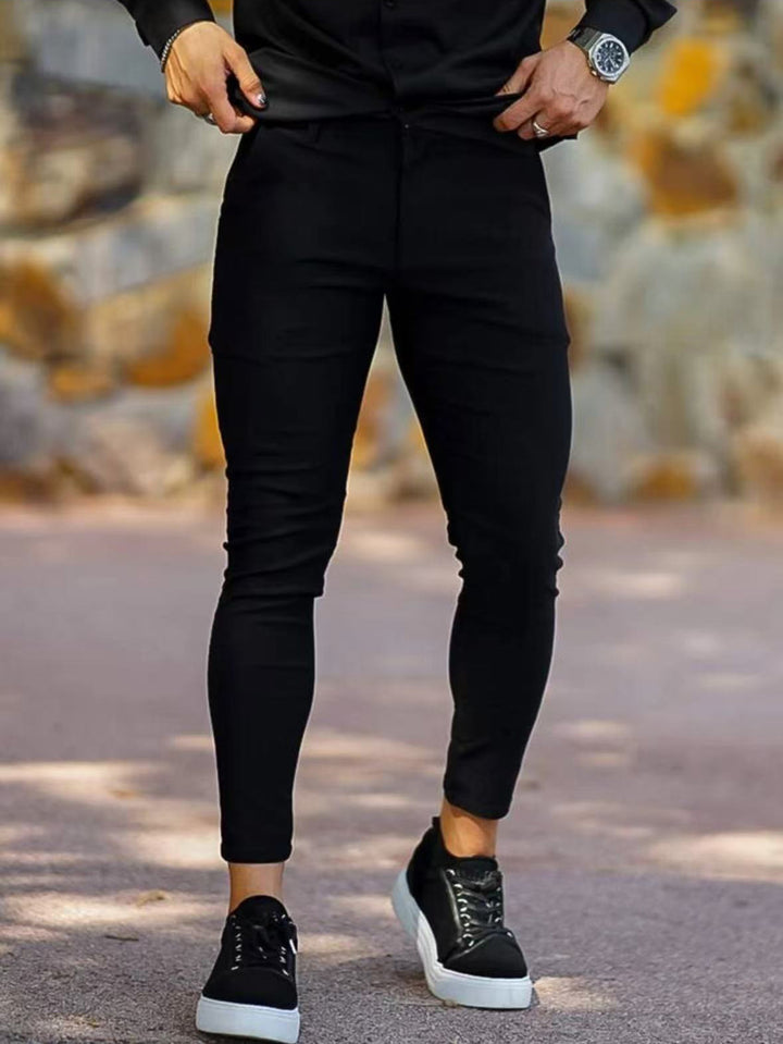 Herrmode Stilig och bekväm Slim-Fit Byxa med elastisk midja och funktionella fickor Mirla-Eva Jonsson