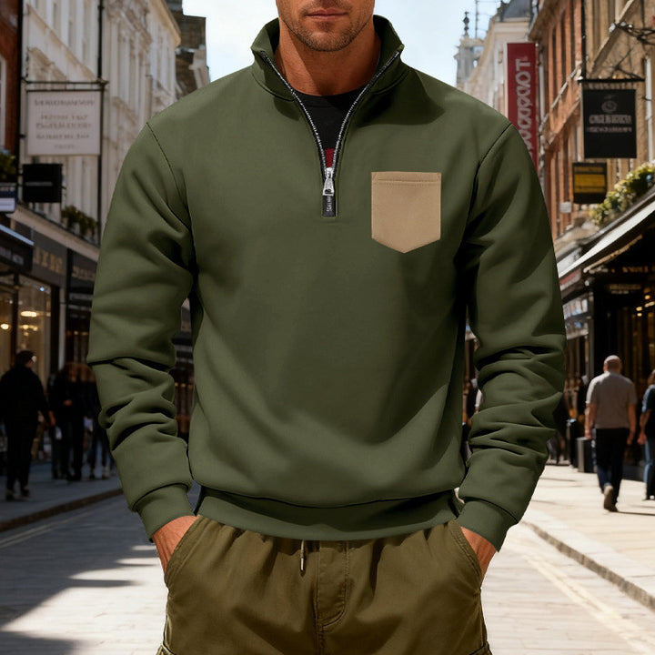 Herrmode Sweatshirt med halv dragkedja och påsydda ficka Eva Jonsson-Eva Jonsson