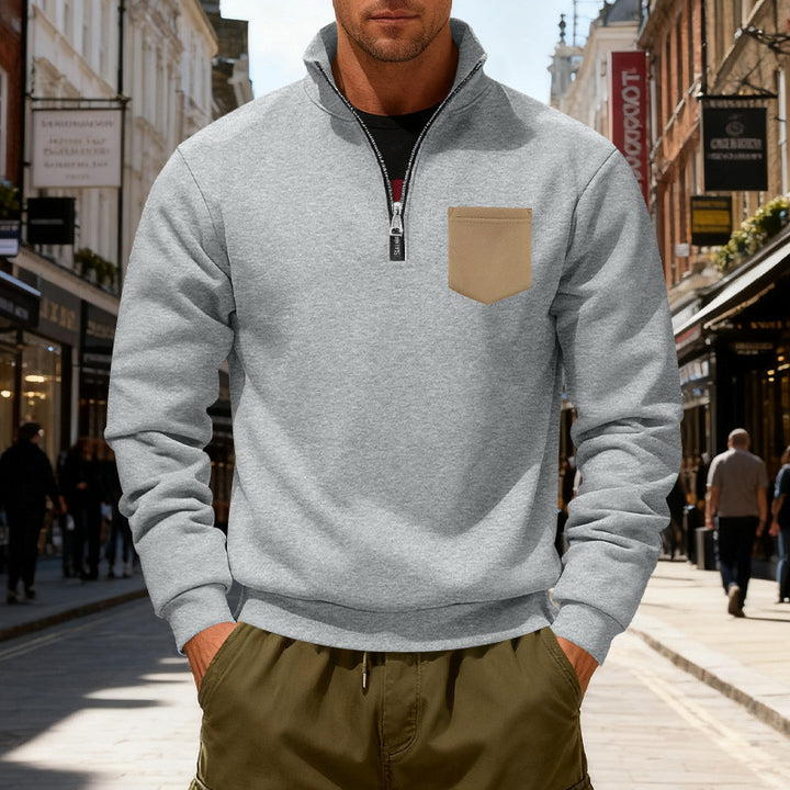 Herrmode Sweatshirt med halv dragkedja och påsydda ficka Eva Jonsson-Eva Jonsson