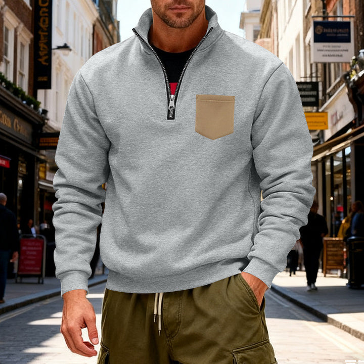 Herrmode Sweatshirt med halv dragkedja och påsydda ficka Eva Jonsson-Eva Jonsson