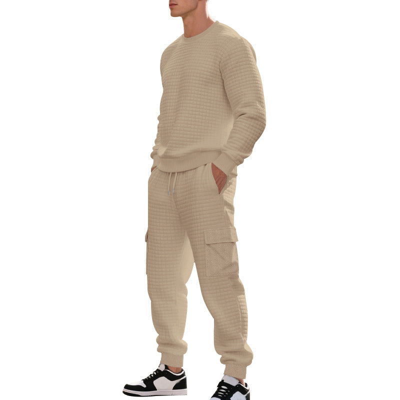 Herrmodern cargo-sweat-set med andningsbara material och praktiska fickor Mirla-Eva Jonsson
