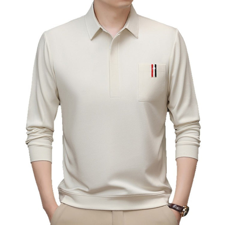 Herrmodern långärmad polotröja med strukturerad design och praktisk bröstficka Eva Jonsson-Eva Jonsson