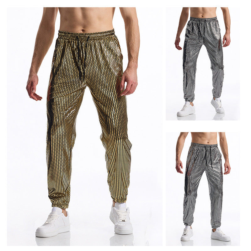 Herrns andningsbara joggingsbyxor med modern prickdesign Mirla-Eva Jonsson