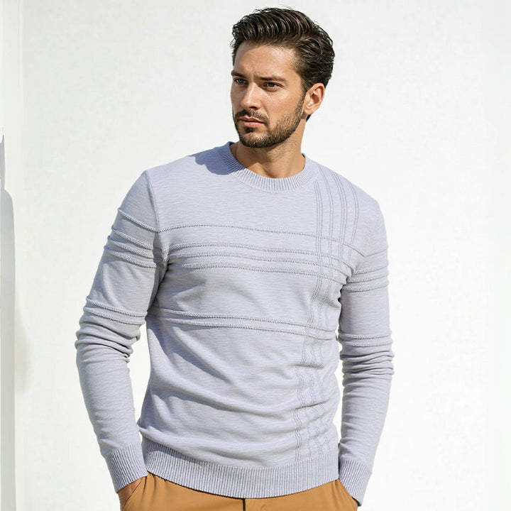 Herrpullover med modern strukturdesign och hög krage Mirla-Eva Jonsson