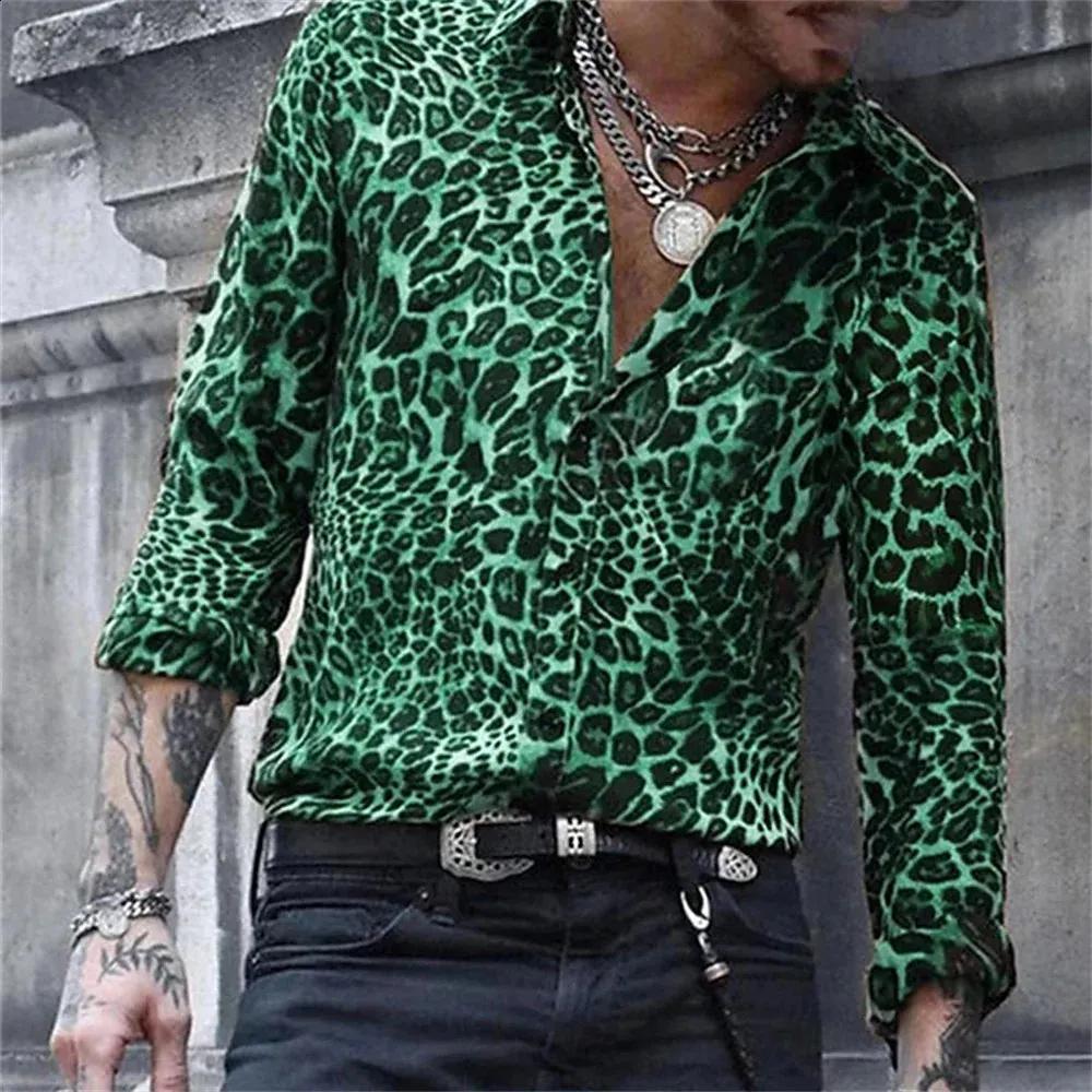 Herrskjorta med extravagant leopardmönster Mirla-Eva Jonsson